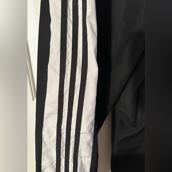ADIDAS Retro 2010 Men’s Black Large Ankle Zip Windbreaker Pants Three Stripes - Picture 14 of 16